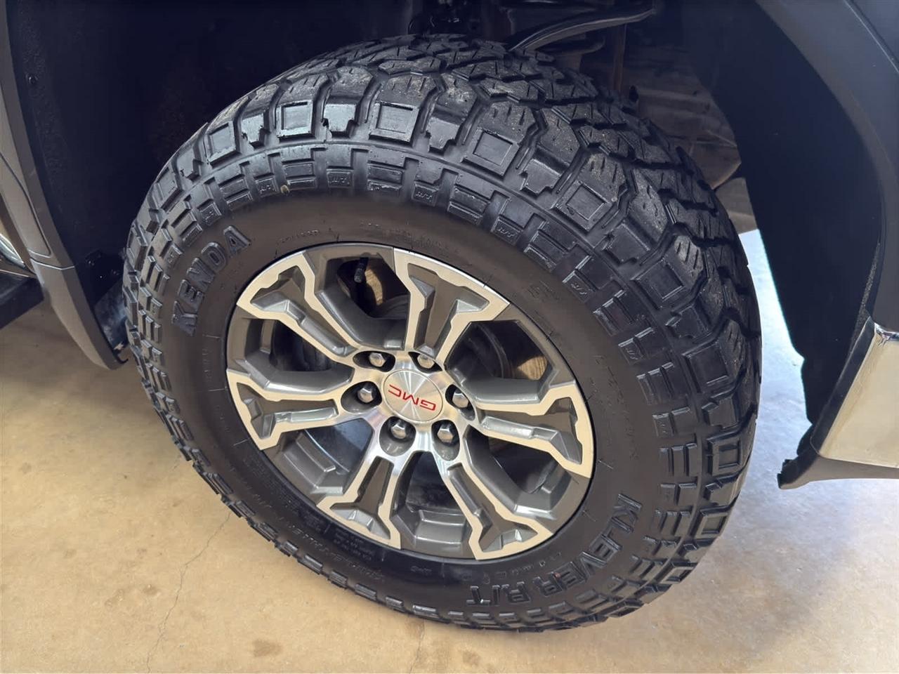 GMC Sierra 1500 4WD Crew Cab 147" SLE 2019