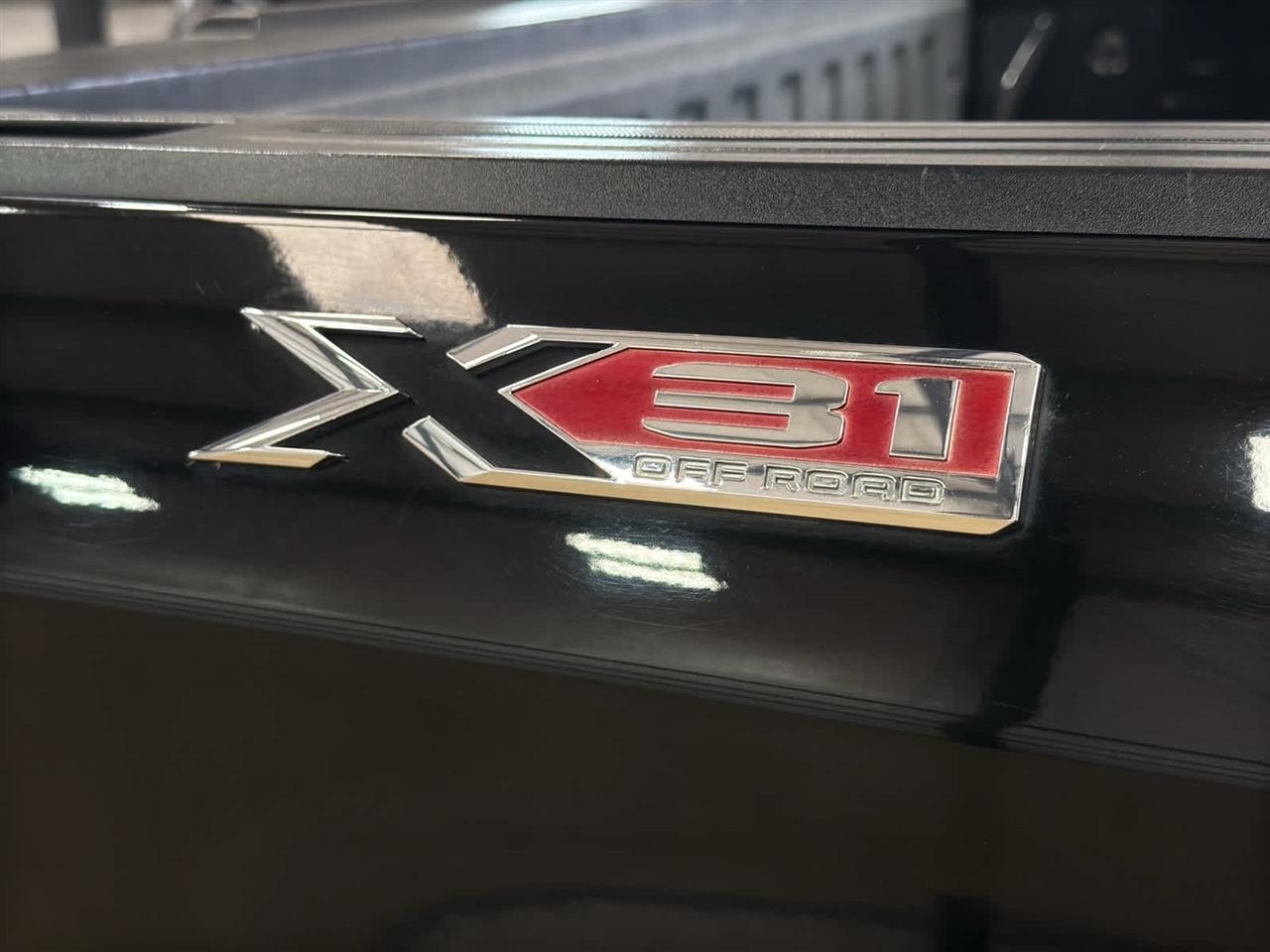 GMC Sierra 1500 4WD Crew Cab 147" SLE 2019