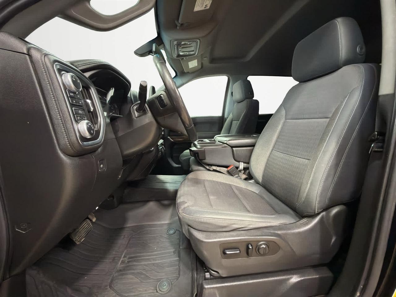 GMC Sierra 1500 4WD Crew Cab 147" SLE 2019