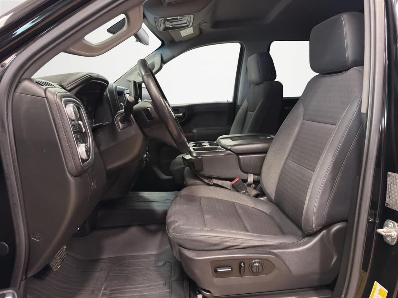 GMC Sierra 1500 4WD Crew Cab 147" SLE 2019