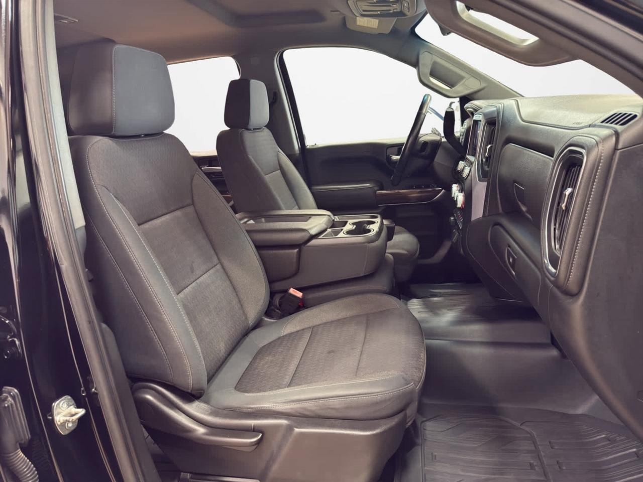 GMC Sierra 1500 4WD Crew Cab 147" SLE 2019