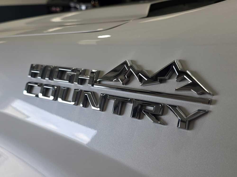 Chevrolet Silverado 1500 2WD Crew Cab 147" High Country 2021