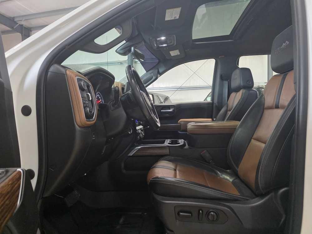 Chevrolet Silverado 1500 2WD Crew Cab 147" High Country 2021