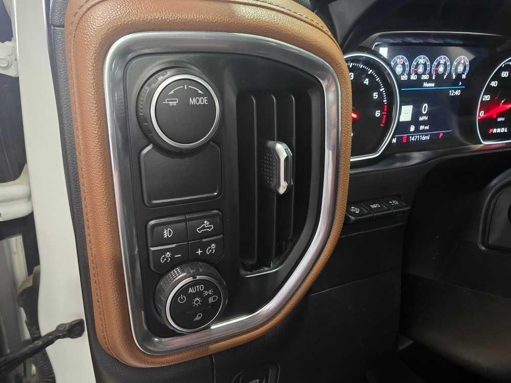 Chevrolet Silverado 1500 2WD Crew Cab 147" High Country 2021