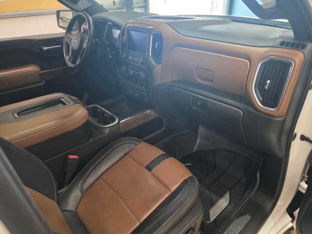 Chevrolet Silverado 1500 2WD Crew Cab 147" High Country 2021