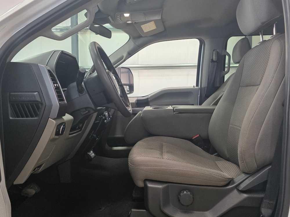 Ford Super Duty F-250 Crew Cab 172" XL 4WD 2022