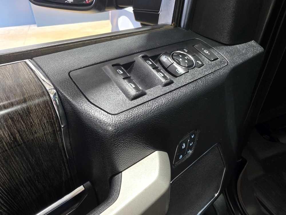 Ford Super Duty F-350 DRW King Ranch 4WD Crew Cab 8' Box 2021