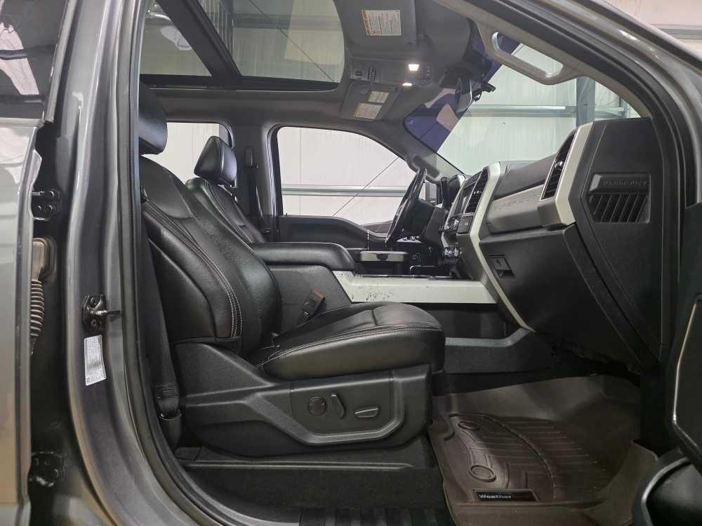 Ford Super Duty F-350 DRW King Ranch 4WD Crew Cab 8' Box 2021