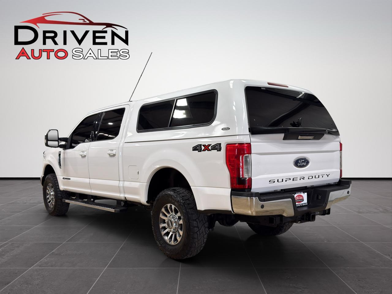 Ford Super Duty F-250 SRW Lariat 4WD Crew Cab 6.75' Box 2019