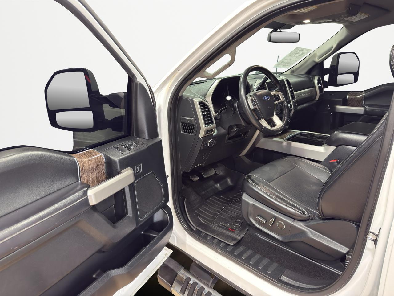 Ford Super Duty F-250 SRW Lariat 4WD Crew Cab 6.75' Box 2019