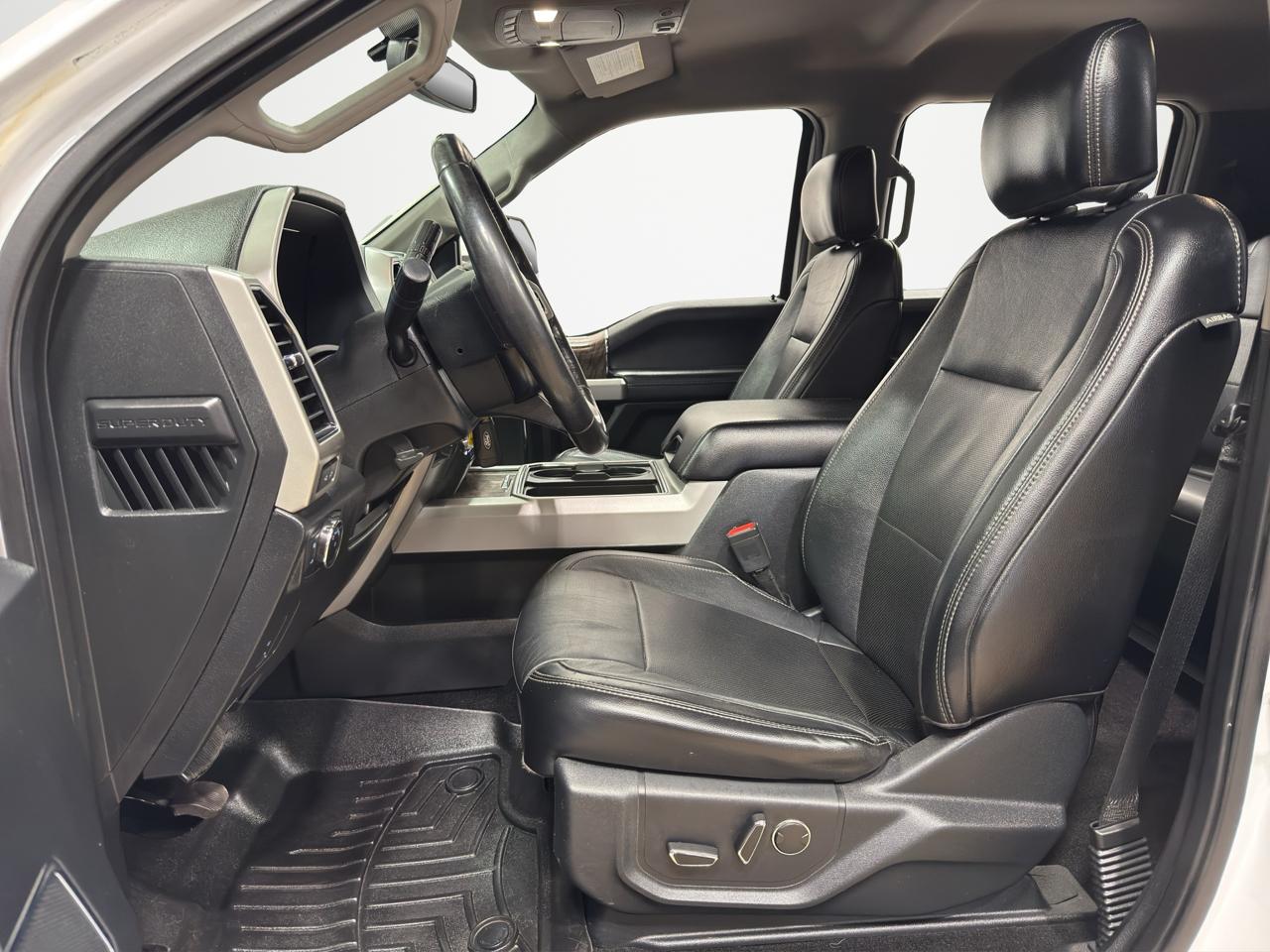 Ford Super Duty F-250 SRW Lariat 4WD Crew Cab 6.75' Box 2019