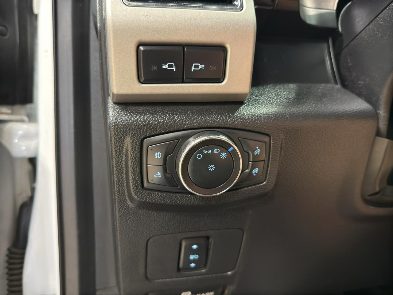 Ford Super Duty F-250 SRW Lariat 4WD Crew Cab 6.75' Box 2019