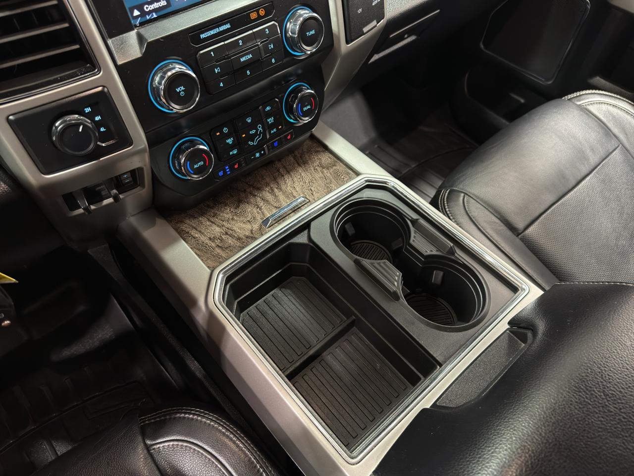 Ford Super Duty F-250 SRW Lariat 4WD Crew Cab 6.75' Box 2019