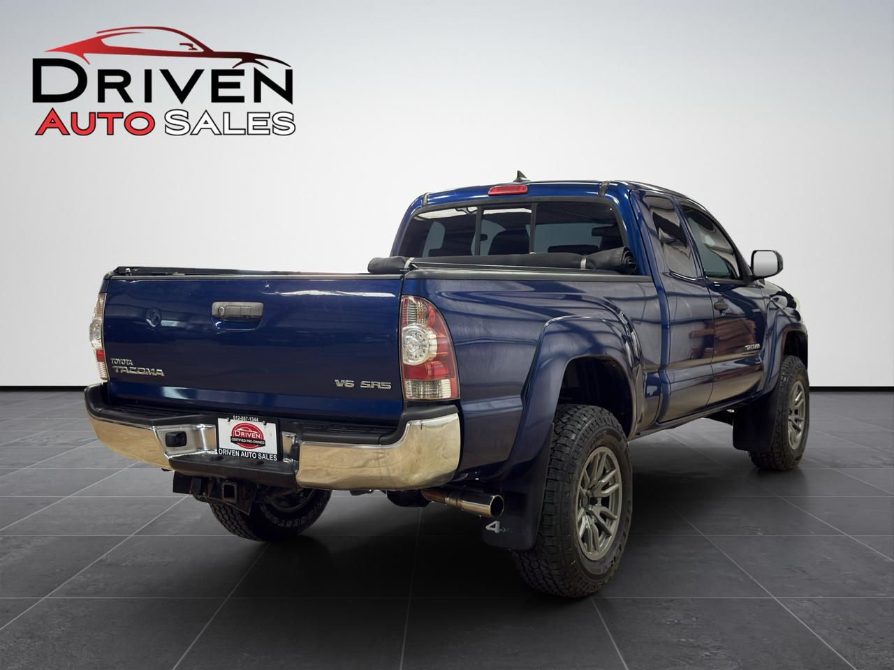 Toyota Tacoma 4WD Access Cab V6 AT (Natl) 2015