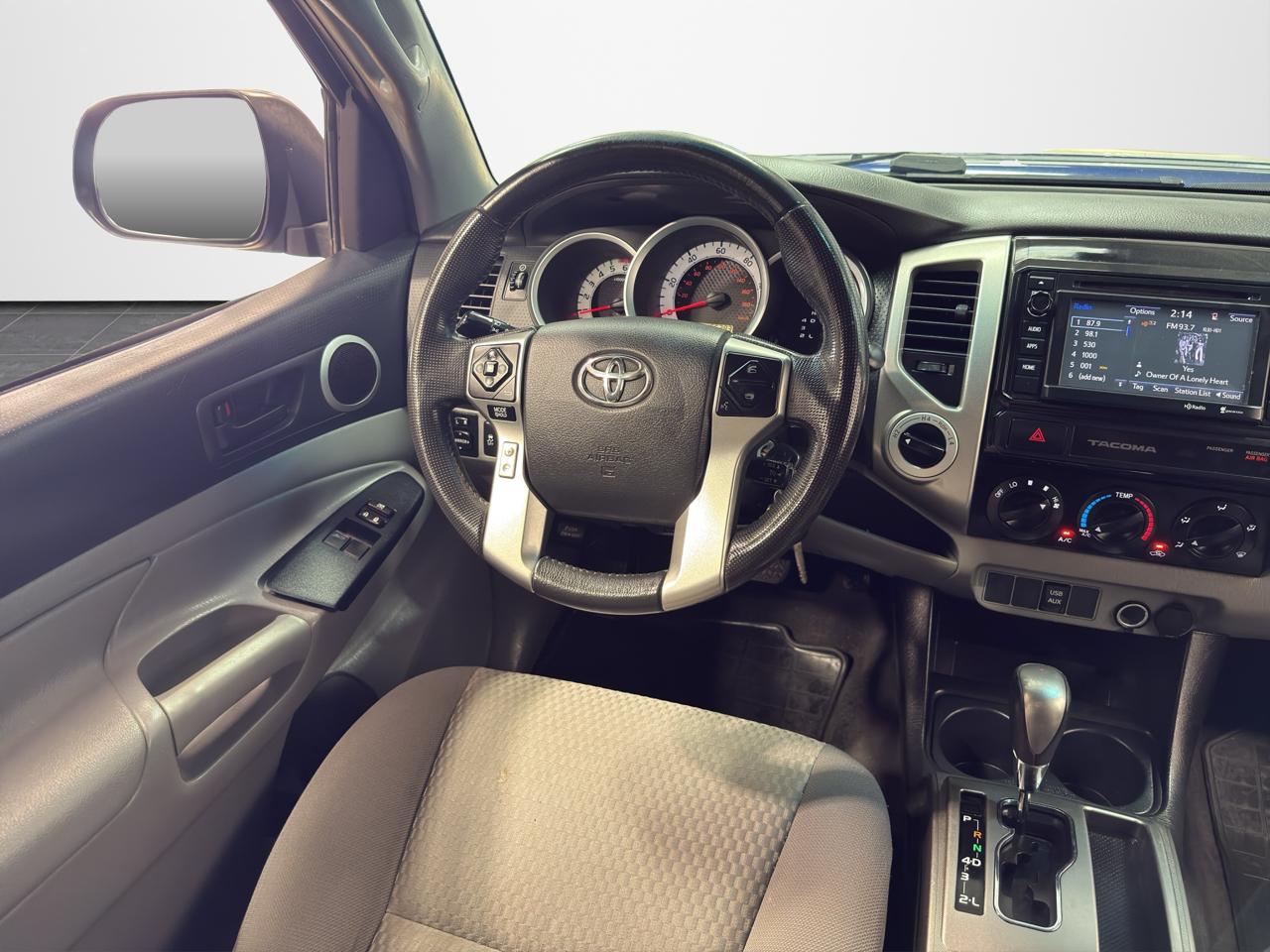 Toyota Tacoma 4WD Access Cab V6 AT (Natl) 2015