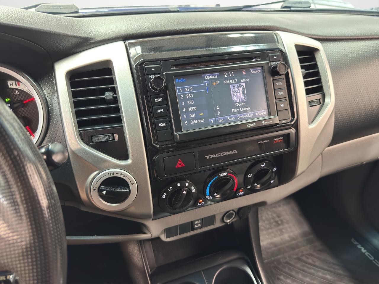 Toyota Tacoma 4WD Access Cab V6 AT (Natl) 2015