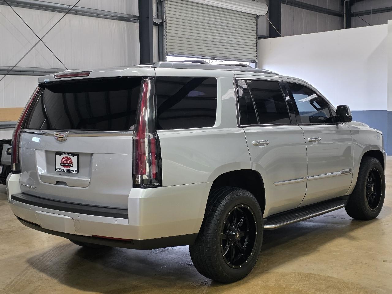 Cadillac Escalade 4WD 4dr Luxury Collection 2016