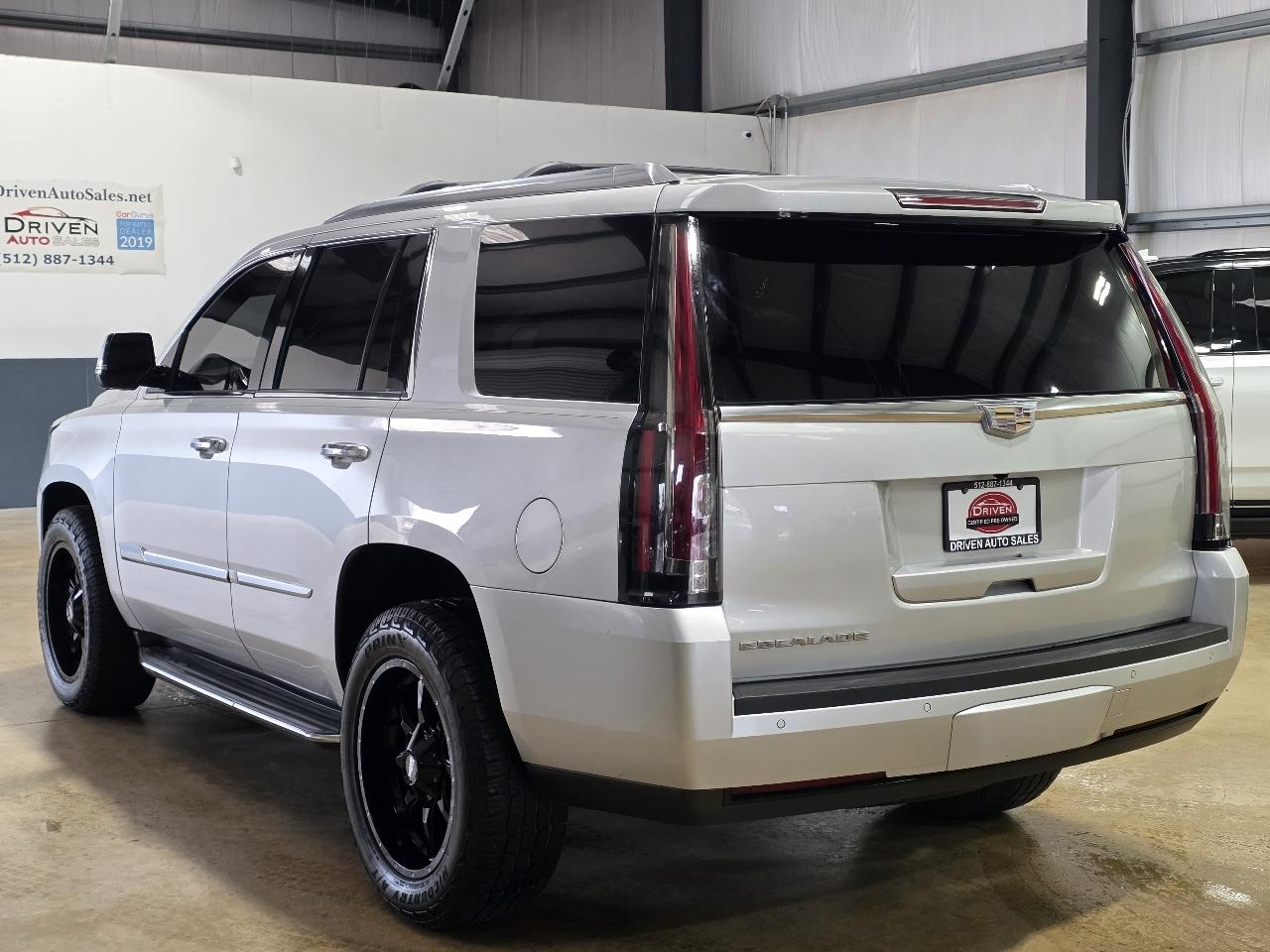 Cadillac Escalade 4WD 4dr Luxury Collection 2016