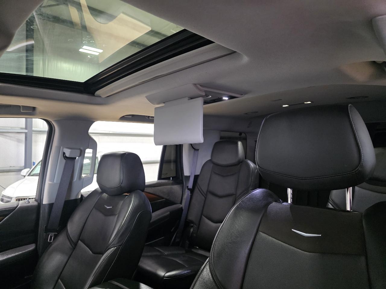 Cadillac Escalade 4WD 4dr Luxury Collection 2016