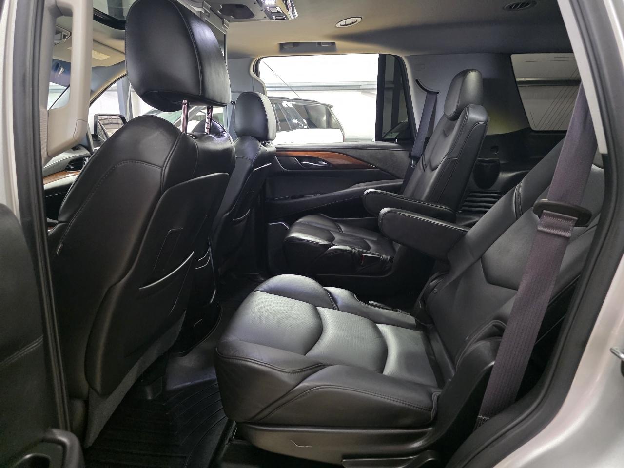 Cadillac Escalade 4WD 4dr Luxury Collection 2016