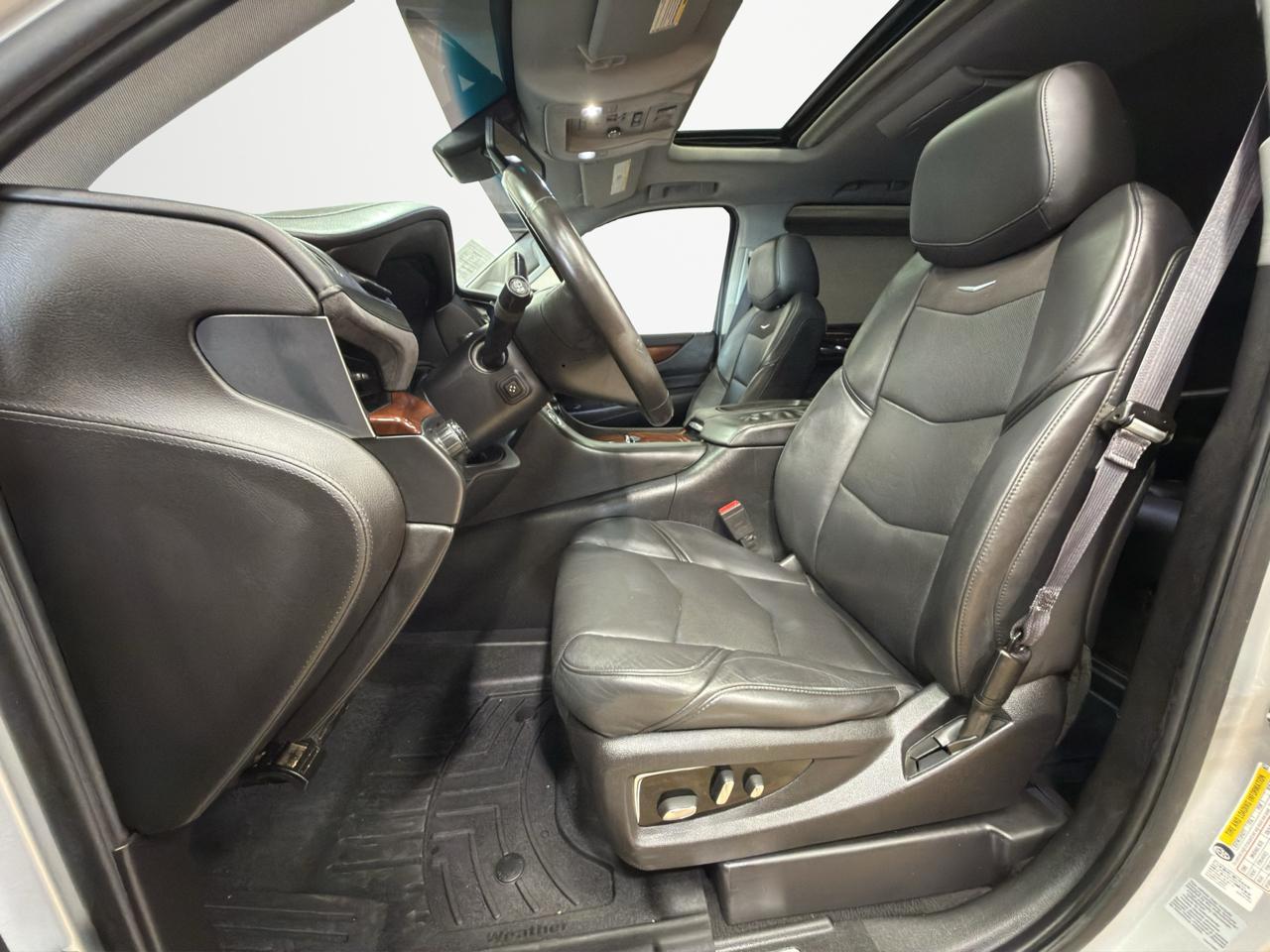 Cadillac Escalade 4WD 4dr Luxury Collection 2016