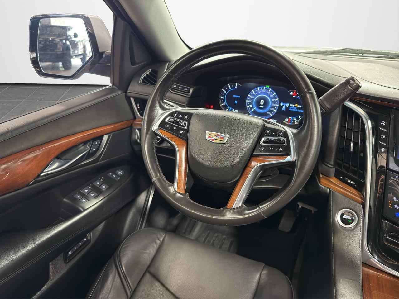 Cadillac Escalade 4WD 4dr Luxury Collection 2016