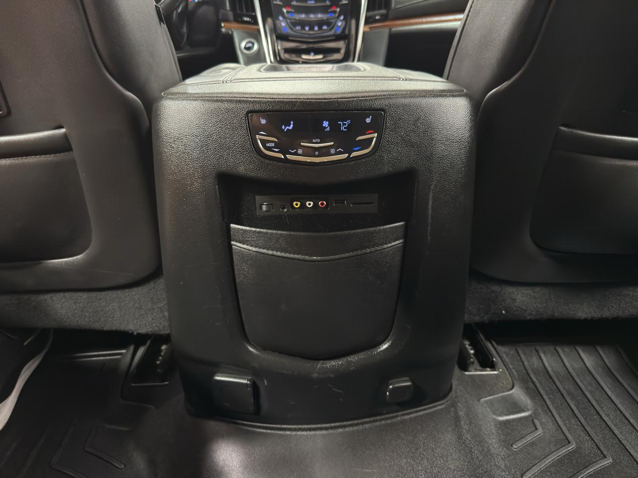 Cadillac Escalade 4WD 4dr Luxury Collection 2016