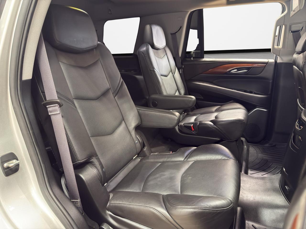 Cadillac Escalade 4WD 4dr Luxury Collection 2016