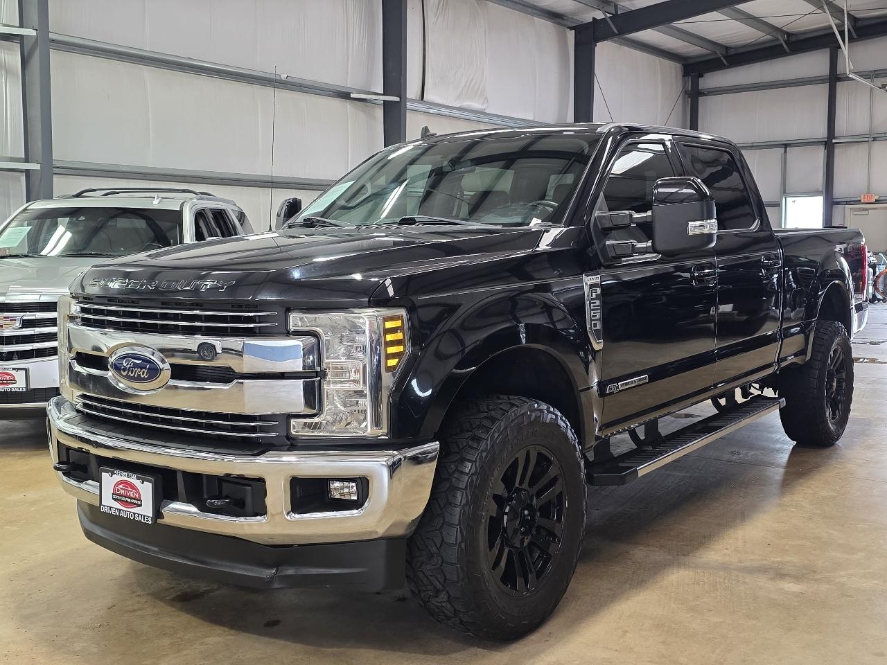 Ford Super Duty F-250 SRW Lariat 4WD Crew Cab 6.75' Box 2019