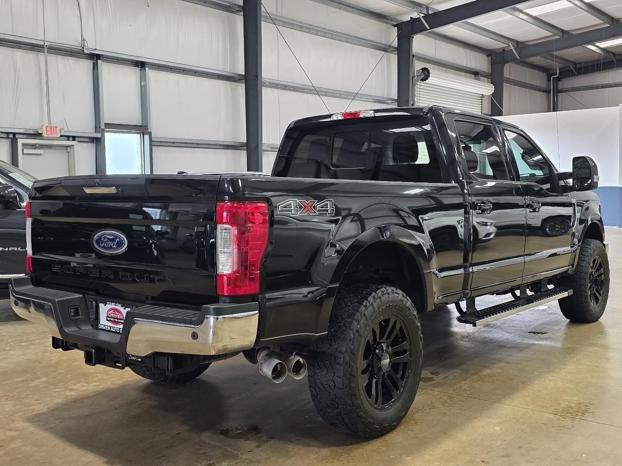 Ford Super Duty F-250 SRW Lariat 4WD Crew Cab 6.75' Box 2019