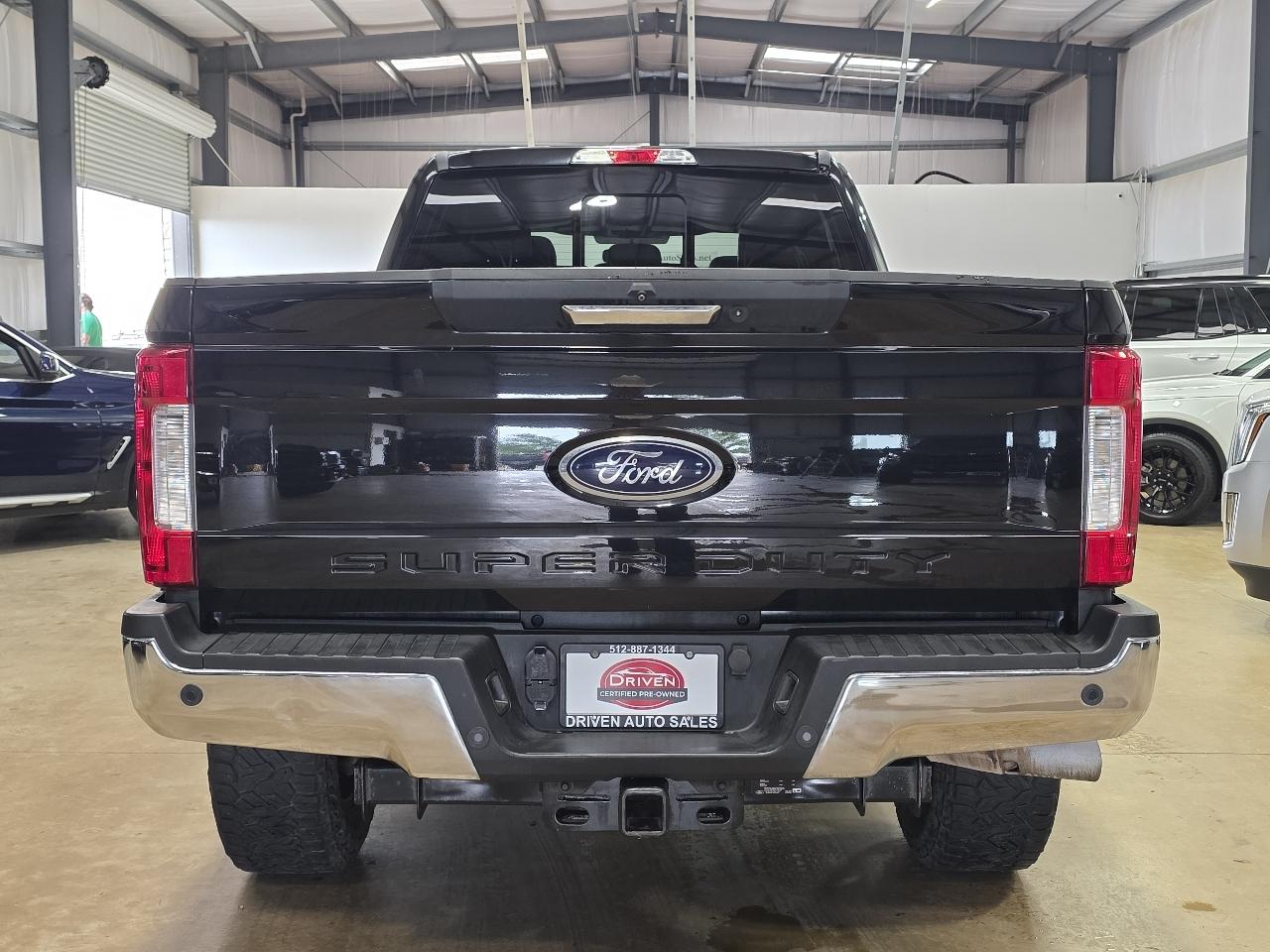 Ford Super Duty F-250 SRW Lariat 4WD Crew Cab 6.75' Box 2019