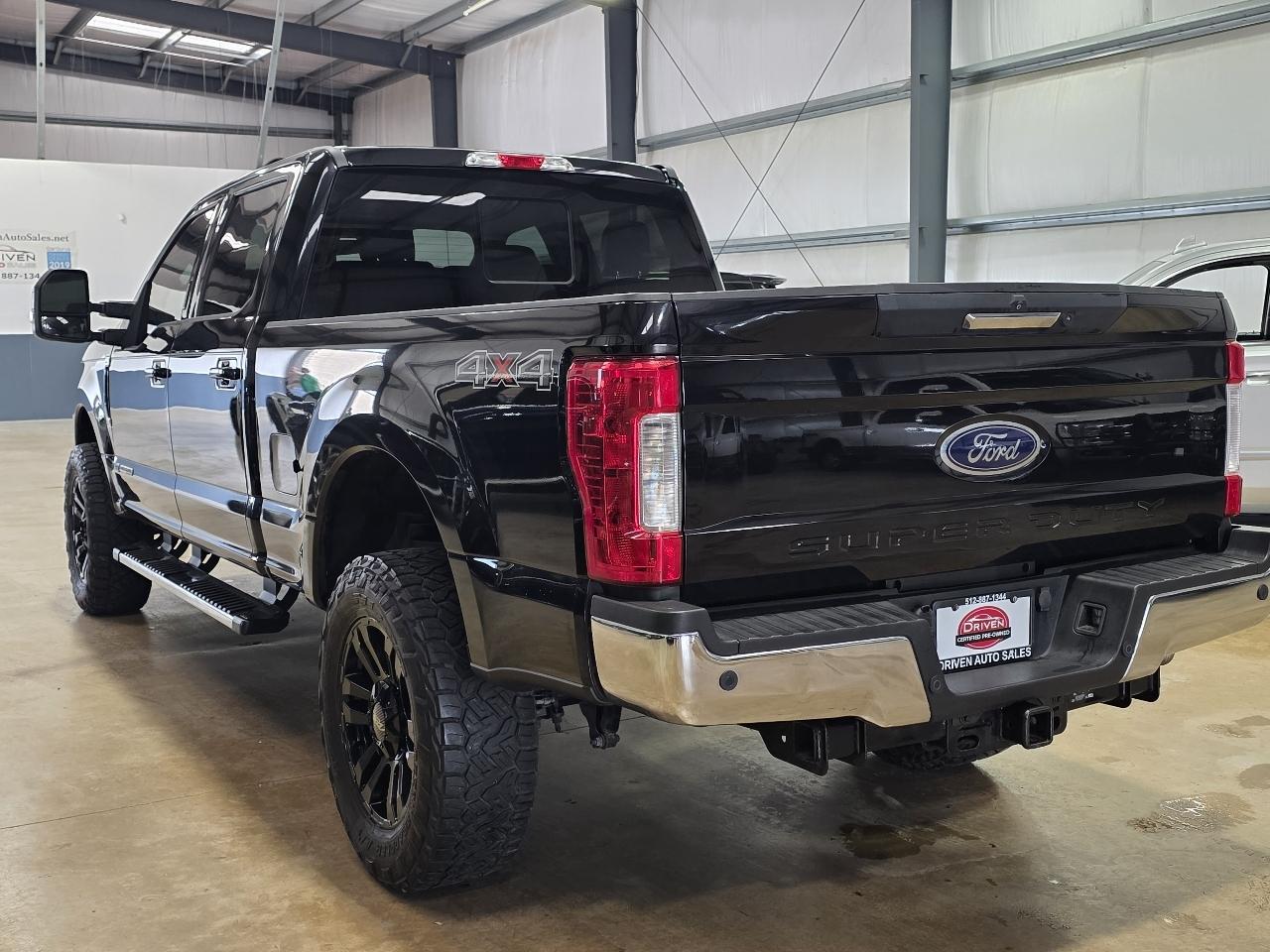 Ford Super Duty F-250 SRW Lariat 4WD Crew Cab 6.75' Box 2019