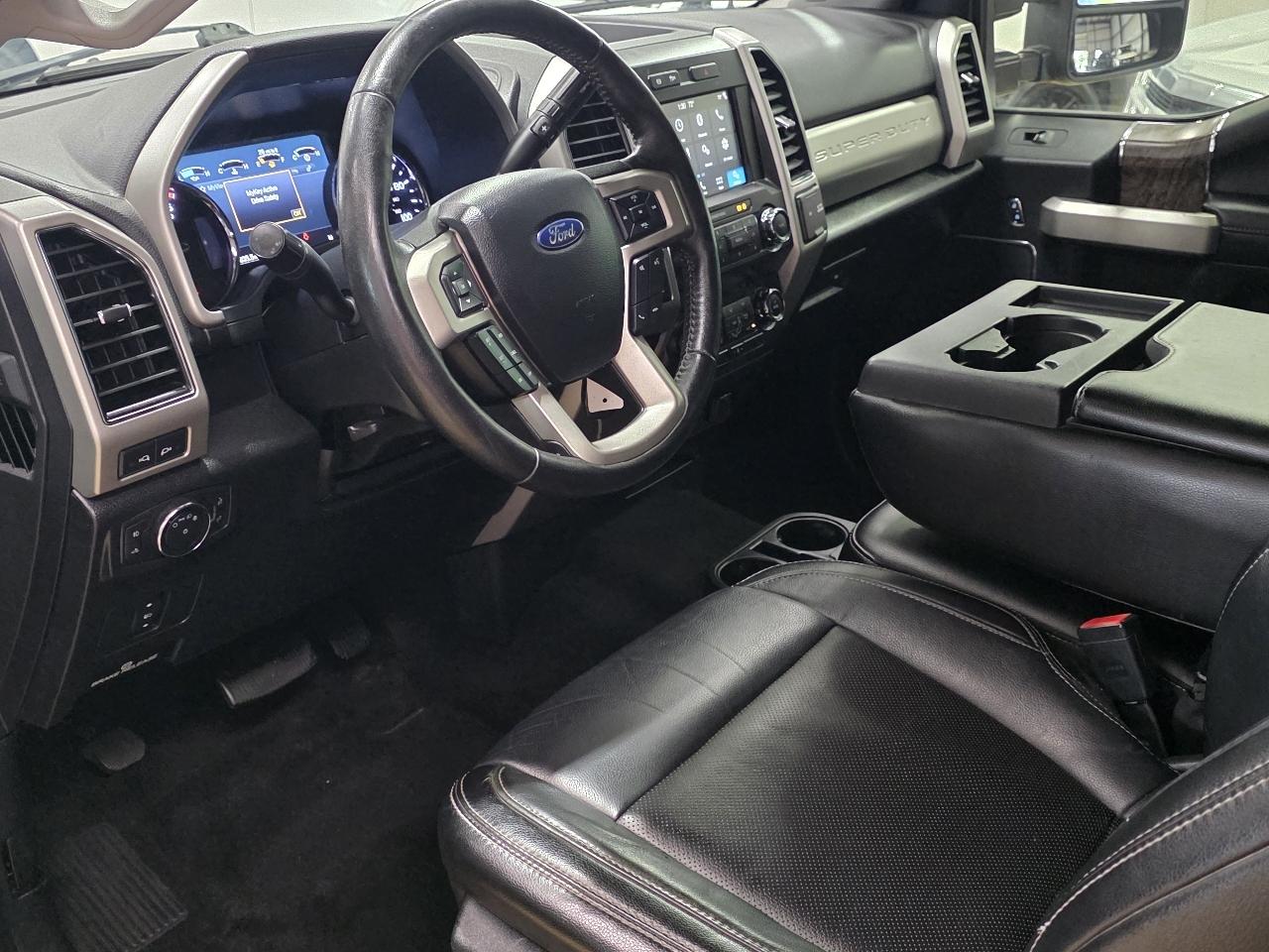 Ford Super Duty F-250 SRW Lariat 4WD Crew Cab 6.75' Box 2019