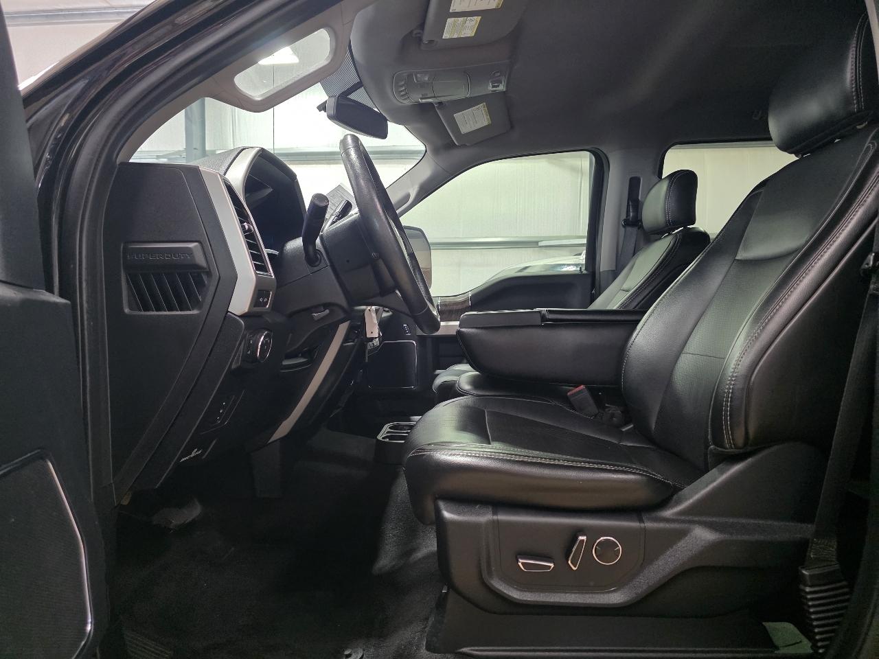 Ford Super Duty F-250 SRW Lariat 4WD Crew Cab 6.75' Box 2019