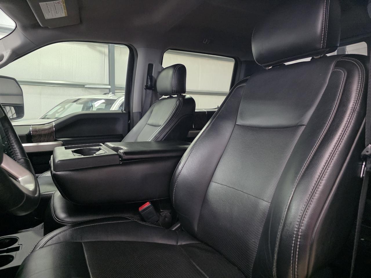 Ford Super Duty F-250 SRW Lariat 4WD Crew Cab 6.75' Box 2019