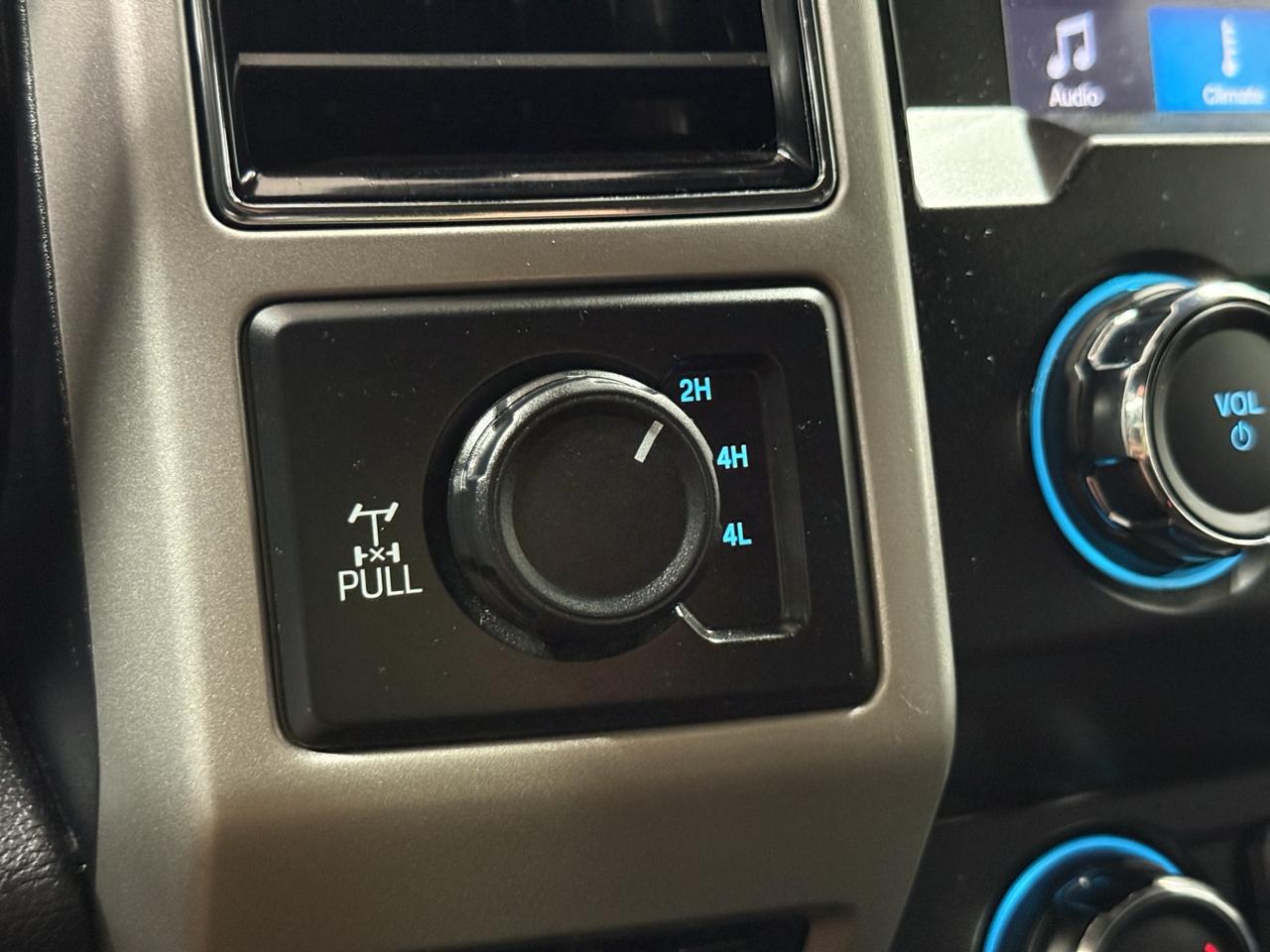 Ford Super Duty F-250 SRW Lariat 4WD Crew Cab 6.75' Box 2019