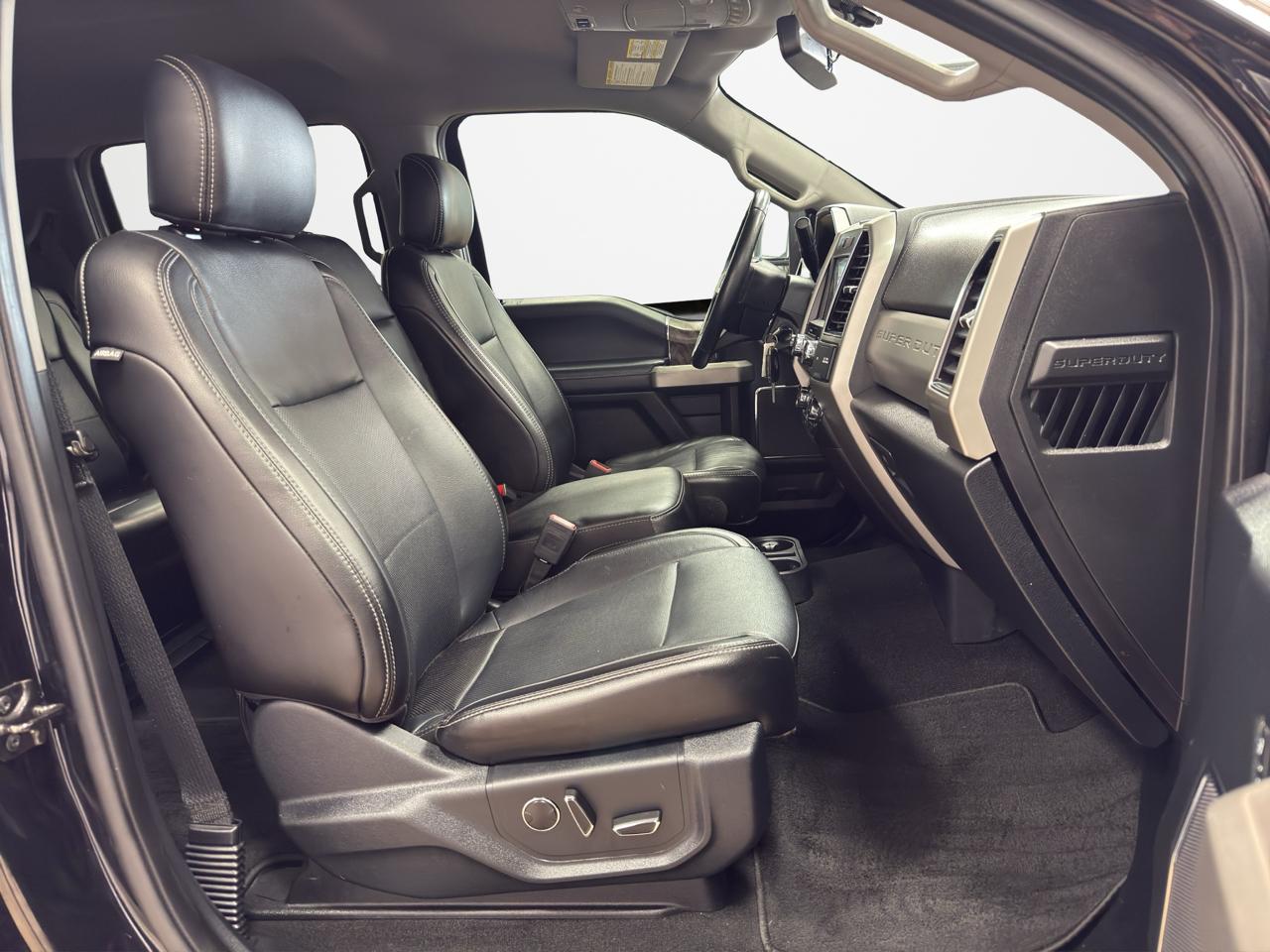 Ford Super Duty F-250 SRW Lariat 4WD Crew Cab 6.75' Box 2019