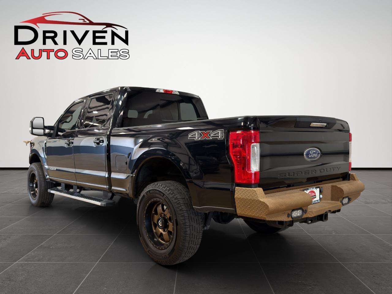 Ford Super Duty F-250 SRW Lariat 4WD Crew Cab 6.75' Box 2019
