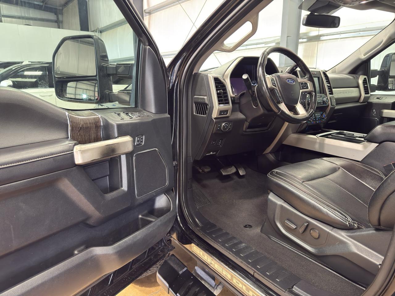 Ford Super Duty F-250 SRW Lariat 4WD Crew Cab 6.75' Box 2021