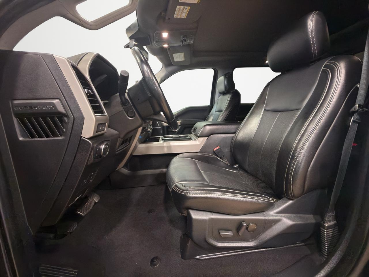 Ford Super Duty F-250 SRW Lariat 4WD Crew Cab 6.75' Box 2021