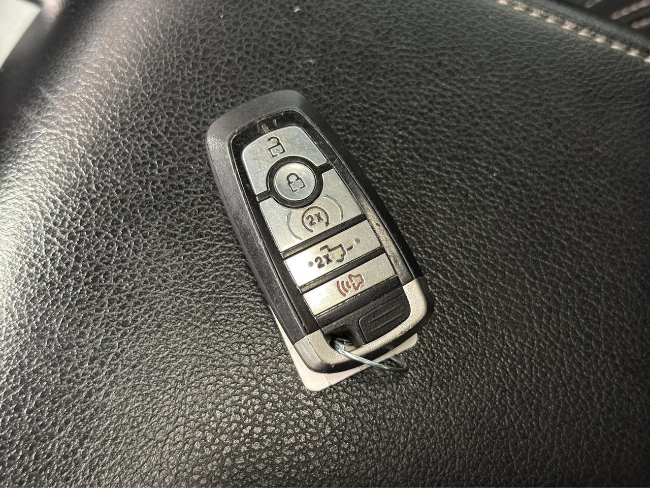 Ford Super Duty F-250 SRW Lariat 4WD Crew Cab 6.75' Box 2021