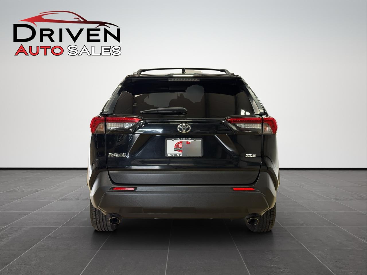 Toyota RAV4 XLE FWD (Natl) 2019