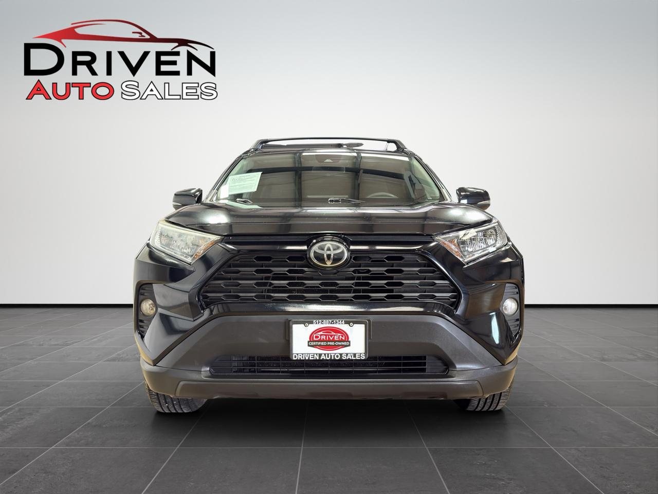 Toyota RAV4 XLE FWD (Natl) 2019