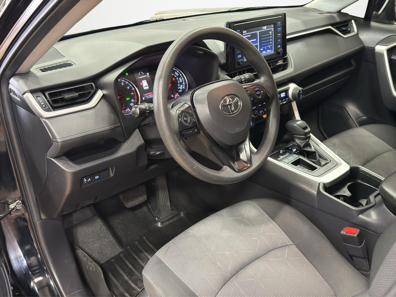Toyota RAV4 XLE FWD (Natl) 2019