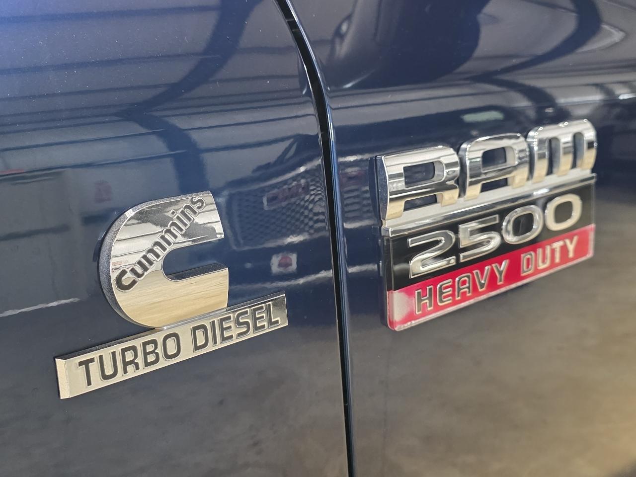 Dodge Ram 2500 4WD Quad Cab 140.5" SLT 2007