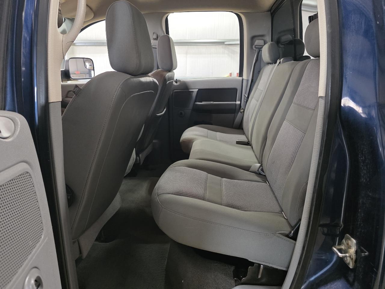 Dodge Ram 2500 4WD Quad Cab 140.5" SLT 2007