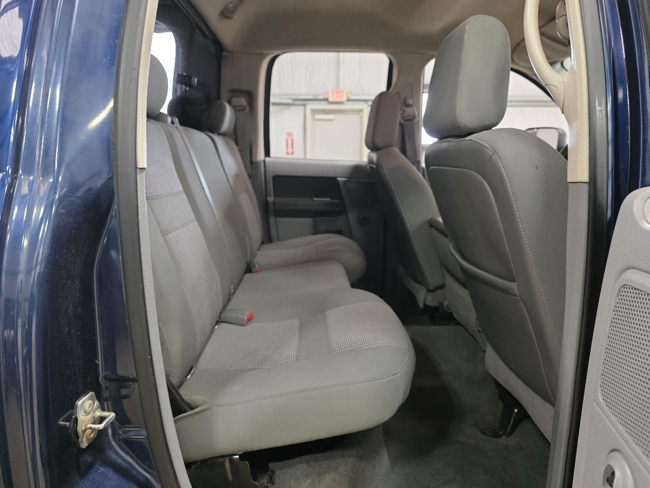 Dodge Ram 2500 4WD Quad Cab 140.5" SLT 2007