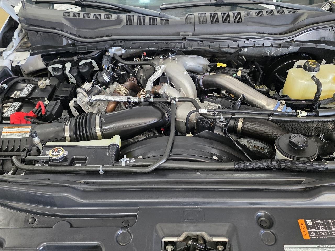 Ford Super Duty F-250 SRW Lariat 4WD Crew Cab 6.75' Box 2022