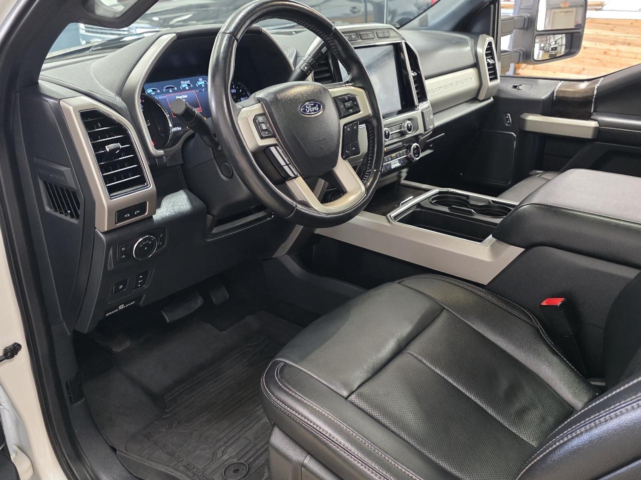 Ford Super Duty F-250 SRW Lariat 4WD Crew Cab 6.75' Box 2022