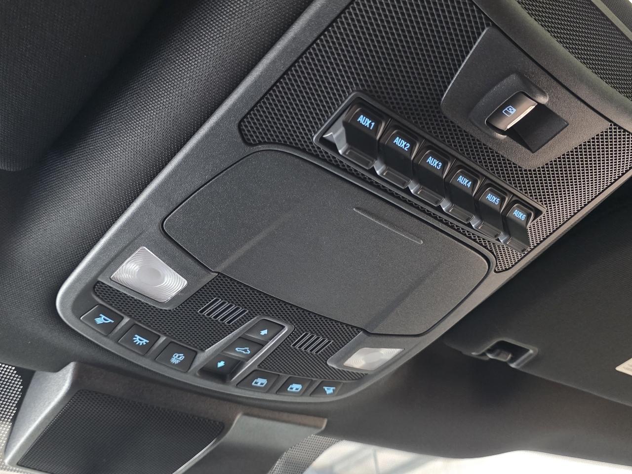 Ford Super Duty F-250 SRW Lariat 4WD Crew Cab 6.75' Box 2022